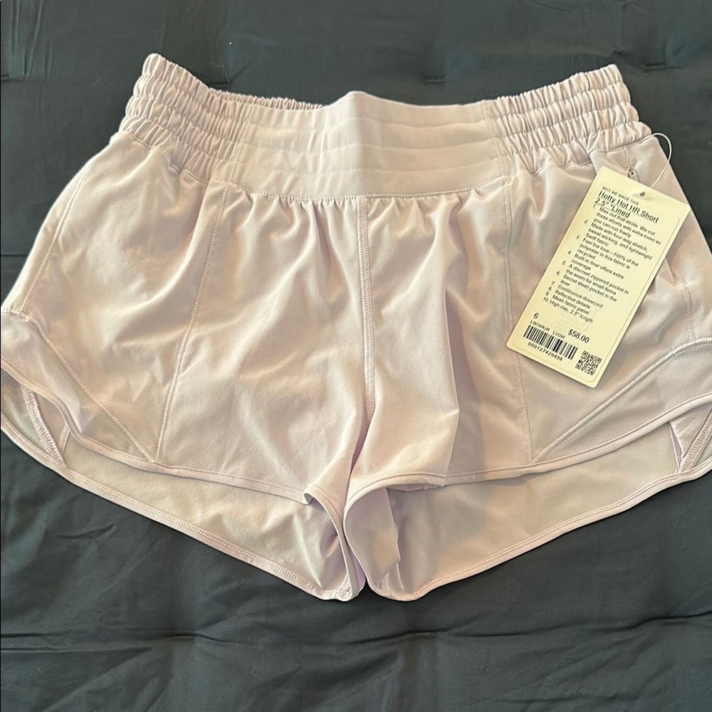 Hotty hot high rise 2.5” inseam lavender dew NWT